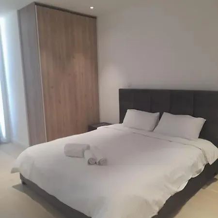 360 Nicosia-2 Bedroom Tower 아파트